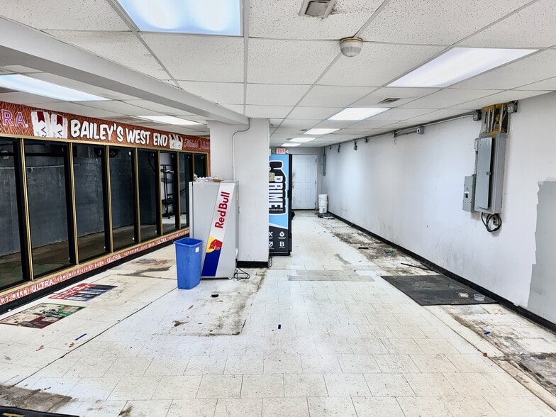 More Photos Of 209 17th St SW, Massillon General Retail For Sale