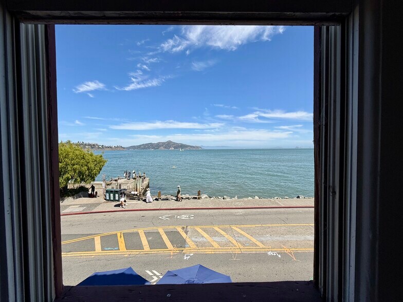 More Photos Of 631-633 Bridgeway, Sausalito Storefront Retail Office For Lease