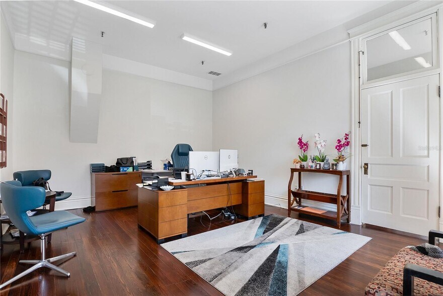 More Photos Of 13 W Pine St, Orlando Storefront Retail Office For Lease