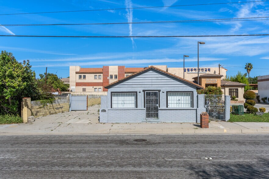 Primary Photo Of 19661 Valley Blvd, Walnut Freestanding For Sale