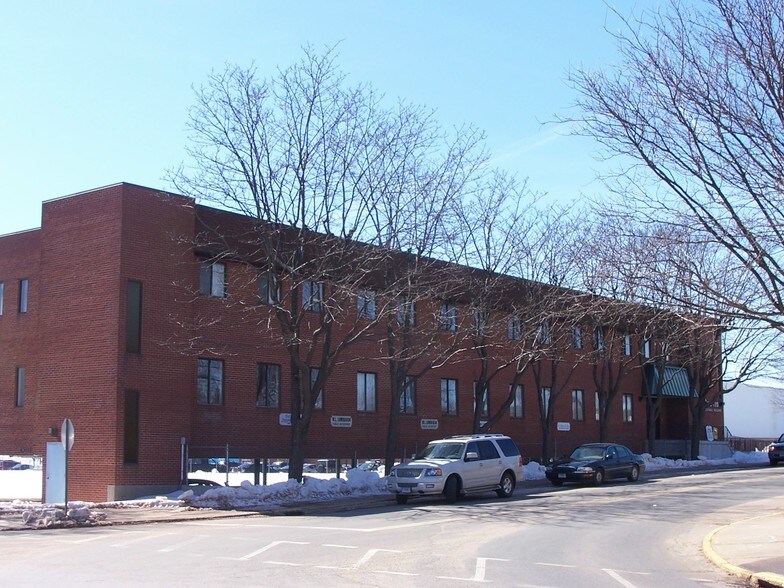 Primary Photo Of 171 Market Sq, Newington Office For Sale