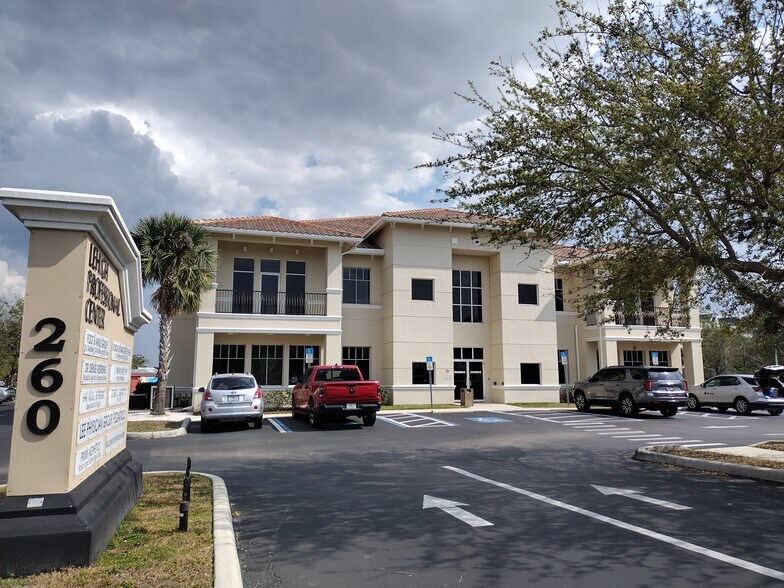 More Photos Of 260 Beth Stacey Blvd, Lehigh Acres Medical For Sale