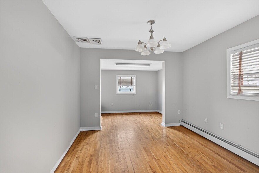More Photos Of 449-451 W Linden St, Allentown Office For Sale
