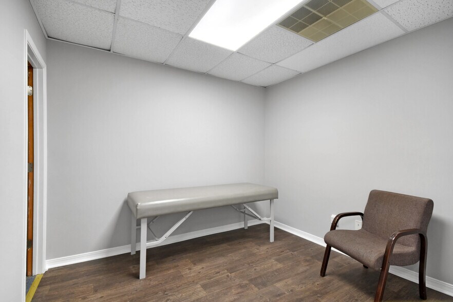 More Photos Of 1840 Dunn Ave, Jacksonville Medical For Lease