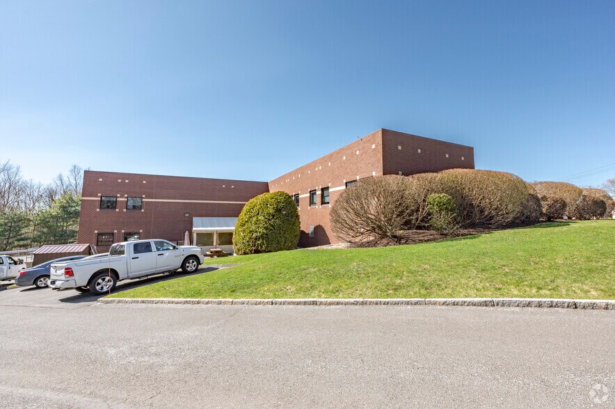 More Photos Of 2 Morse Rd, Oxford Warehouse For Sale