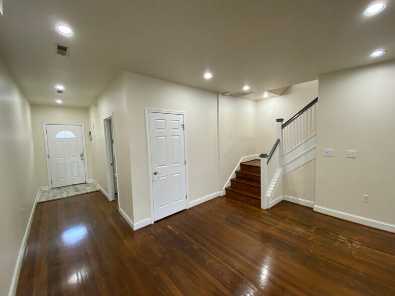 More Photos Of 75 New York Avenue NW, Washington Multifamily For Sale