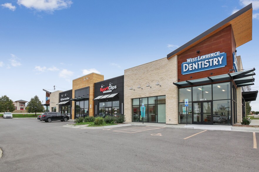 More Photos Of 565 Wakarusa Dr, Lawrence General Retail For Lease