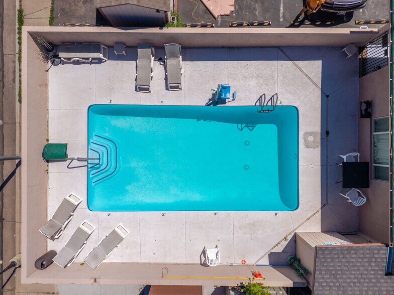 More Photos Of 430 E Route 66, Williams Hotel For Sale