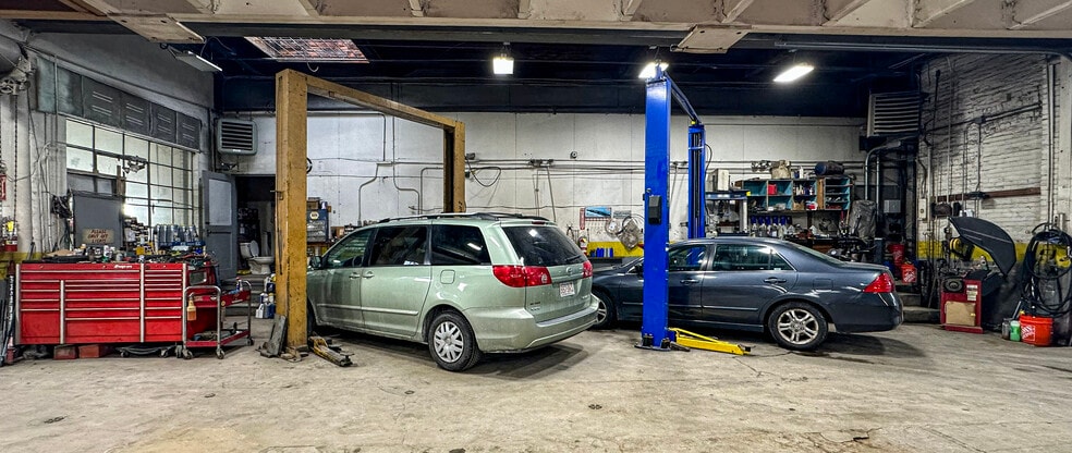 More Photos Of 163 Crescent St, Brockton General Retail For Sale