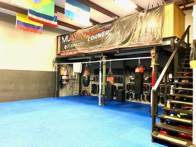 More Photos Of 3130 Strawberry Rd, Pasadena Service For Lease