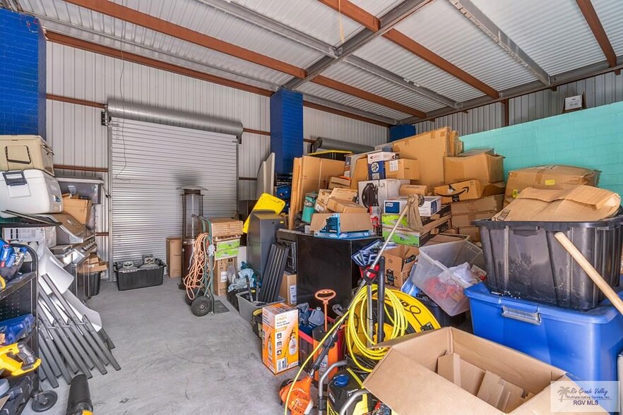 More Photos Of 3202 E Grimes St, Harlingen Light Distribution For Sale