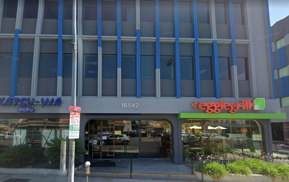 More Photos Of 16542 Ventura Blvd, Encino Medical For Lease