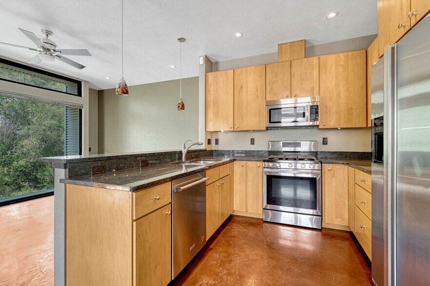 More Photos Of 823 E Cucharras St, Colorado Springs Multifamily For Sale