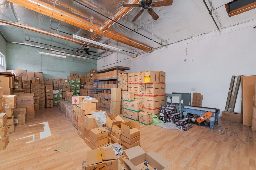 More Photos Of 462-472 E 4th St, Los Angeles General Retail For Sale