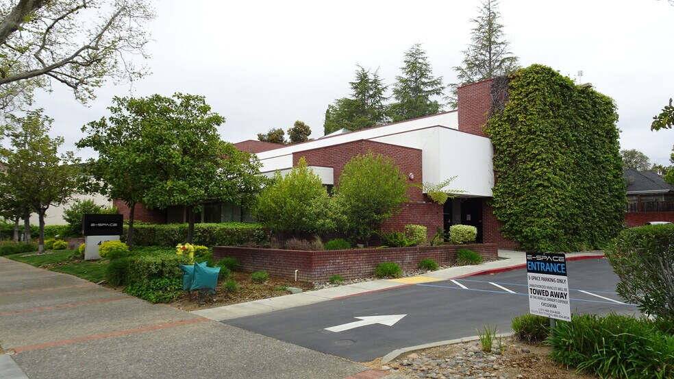 Primary Photo Of 449 N Santa Cruz Ave, Los Gatos Loft Creative Space For Sale