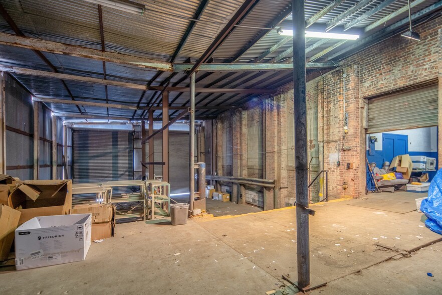 More Photos Of 86-90 Forrest St, Jersey City Warehouse For Lease