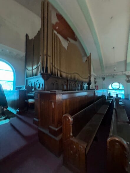 More Photos Of 5001 S Hermitage Ave, Chicago Religious Facility For Sale