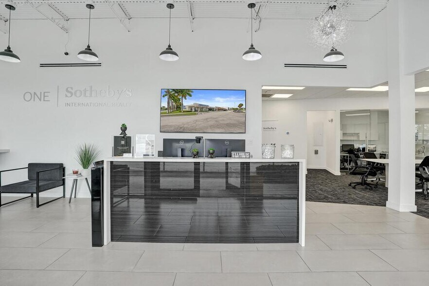 More Photos Of 2780 E Oakland Park Blvd, Fort Lauderdale Office For Sale