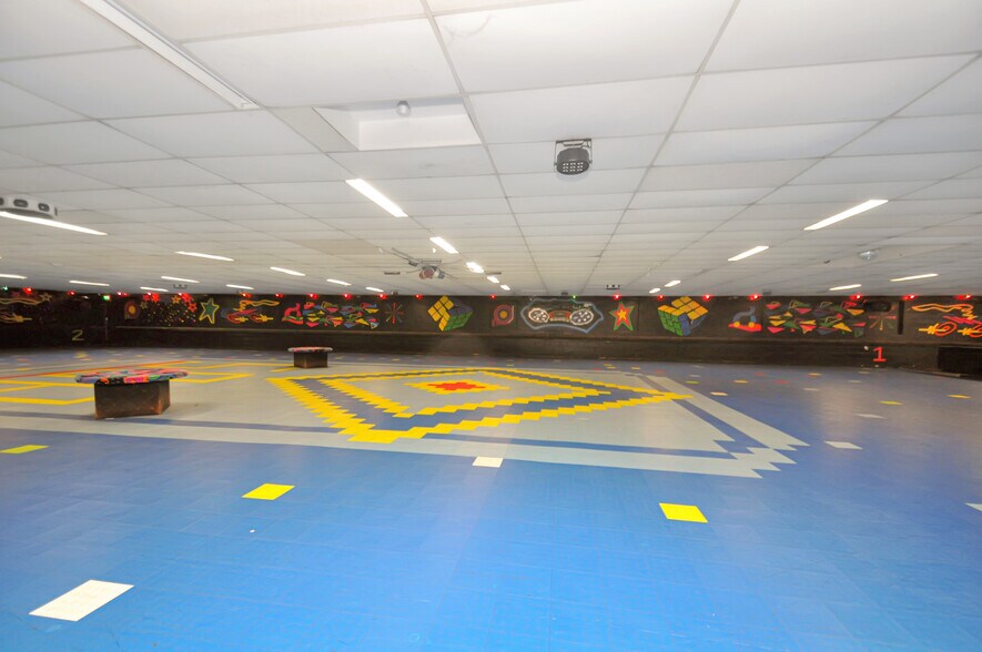 More Photos Of 805 Sater St, Greenville Skating Rink For Sale