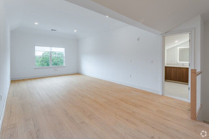 More Photos Of 545 S Livingston Ave, Livingston Apartments For Lease