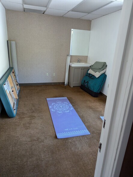 More Photos Of 27820 Dorris Dr, Carmel General Retail For Sale