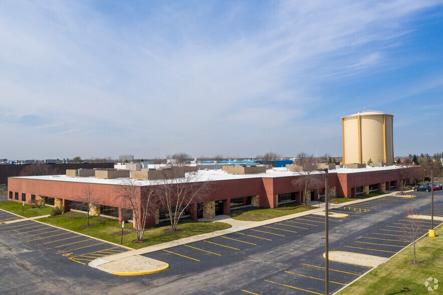 More Photos Of 1300-1320 Plum Grove Rd, Schaumburg Light Manufacturing For Lease