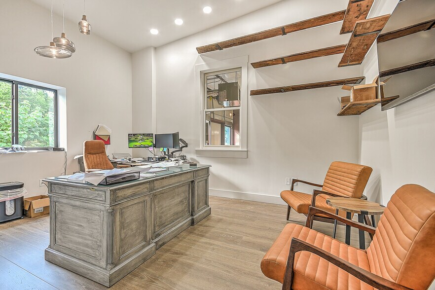 More Photos Of 915 Millennium Ct, Blountville Warehouse For Sale