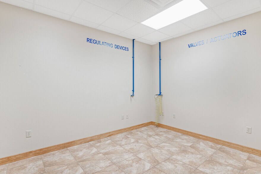 More Photos Of 2753 SH 322 Hwy, Longview Office Residential For Lease