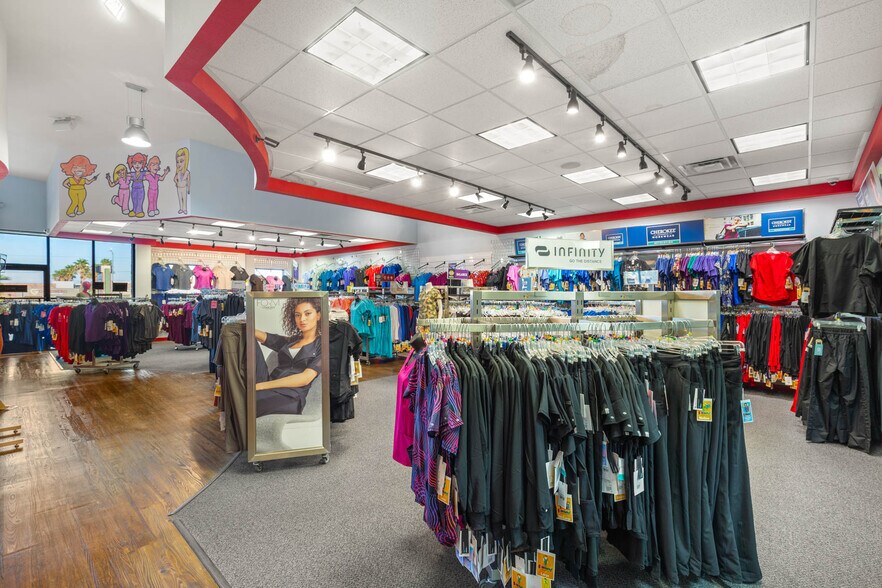 More Photos Of 6007-6045 S Rainbow Blvd, Las Vegas Unknown For Lease