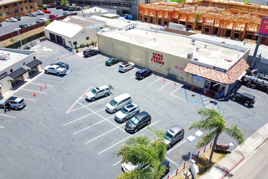 More Photos Of 6035-6075 Mission Gorge Rd, San Diego Unknown For Lease