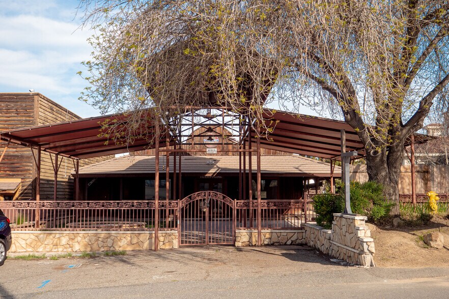 More Photos Of 41915 3rd St, Temecula Restaurant For Sale