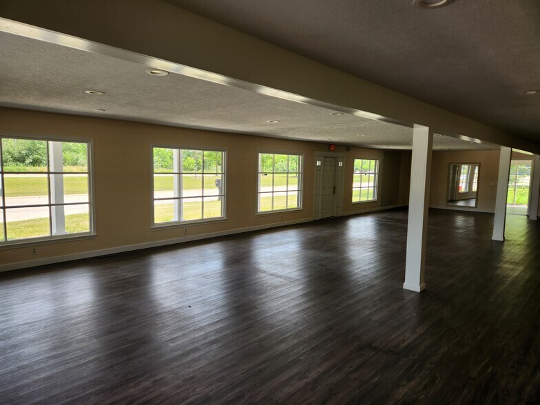 Primary Photo Of 6585 Jackson Rd, Ann Arbor Storefront Retail Office For Sale