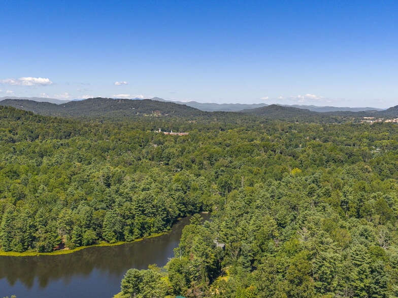 More Photos Of 447 Lily Pad Ln, Flat Rock Lodge Meeting Hall For Sale