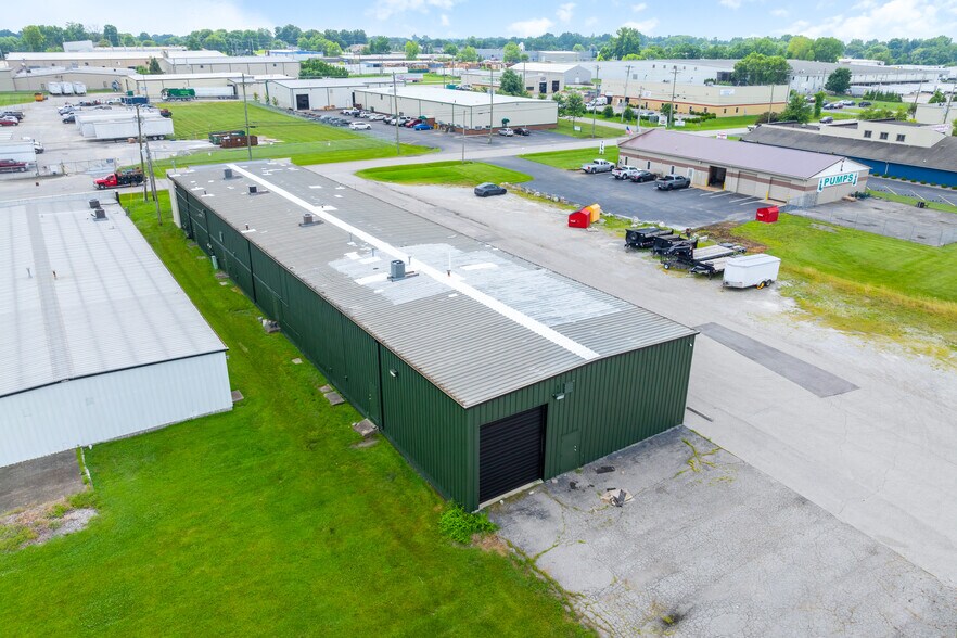 More Photos Of 3307-3313 Industrial Pky, Jeffersonville Light Manufacturing For Lease