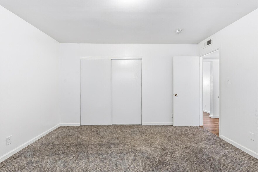 More Photos Of 1143 43rd Ave, Sacramento Apartments For Sale