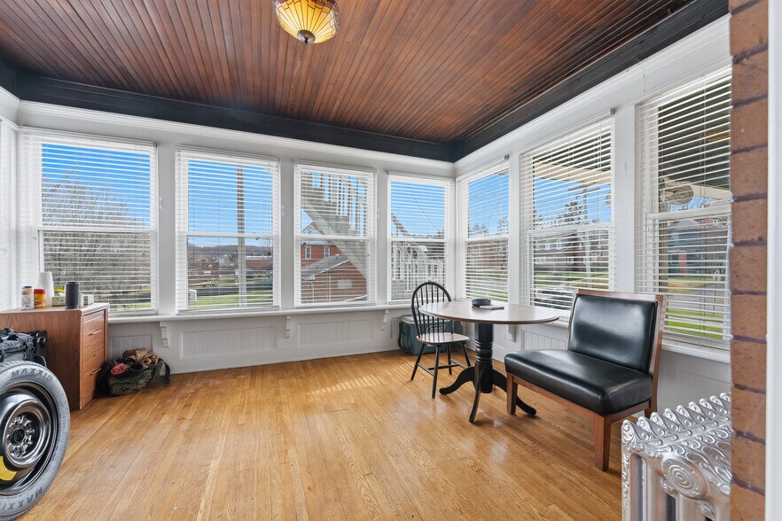 More Photos Of 1042 Morgantown Ave, Fairmont Specialty For Sale