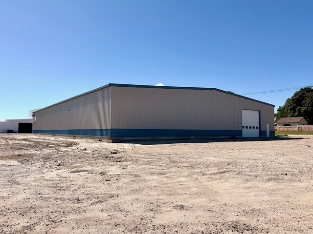 More Photos Of 152 9th ave, Broken Bow Warehouse For Lease