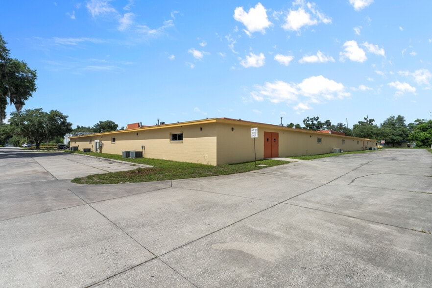 More Photos Of 865 W New York Ave, Deland Freestanding For Sale