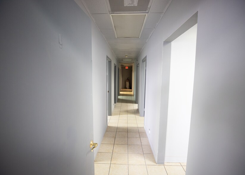 More Photos Of 922 S Atlantic Blvd, East Los Angeles Office For Sale