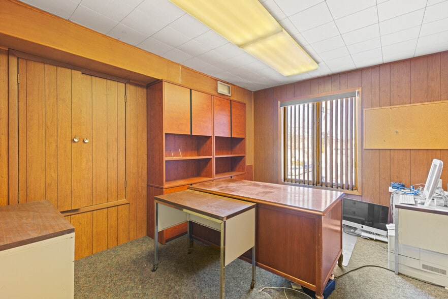 More Photos Of 35 4th Ave, Hawthorne Industrial For Sale