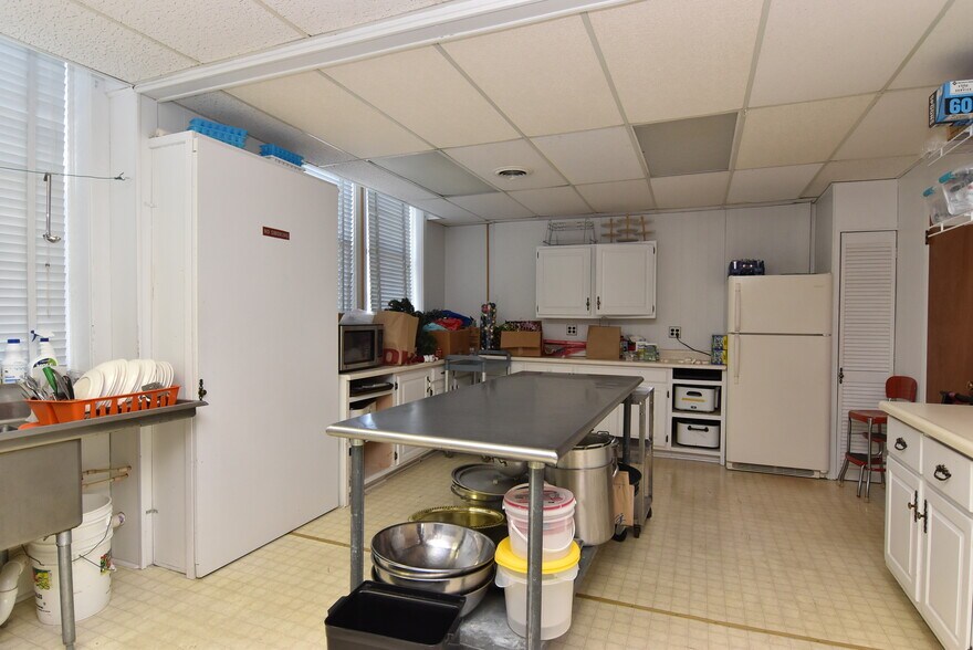 More Photos Of 125 Causey Ave, Milford Office For Sale