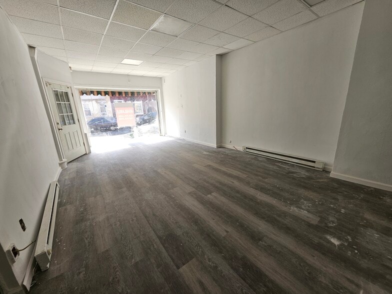 More Photos Of 935-937 W Walnut St, Allentown Storefront Retail Residential For Lease