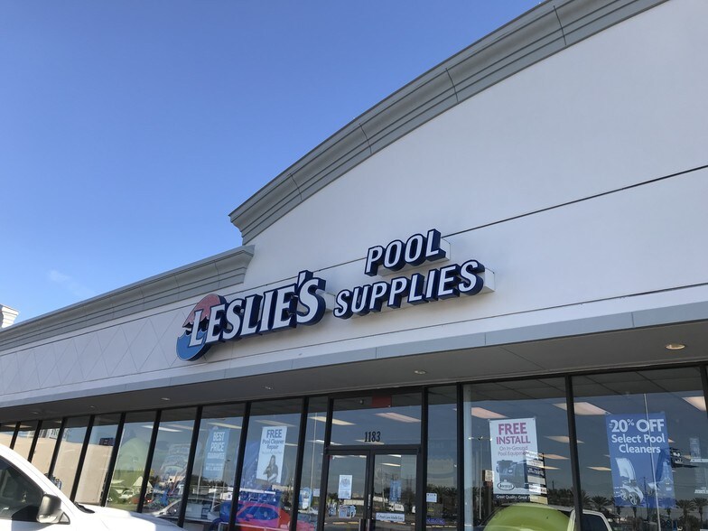 More Photos Of 1015-1211 W NASA Rd 1, Webster Unknown For Lease