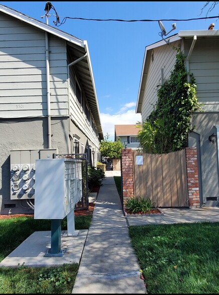 More Photos Of 3501 Lafayette St, Santa Clara Apartments For Sale