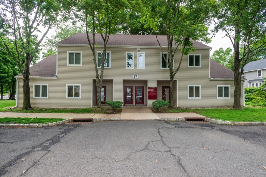 More Photos Of 27 Clyde Rd, Somerset Medical For Sale