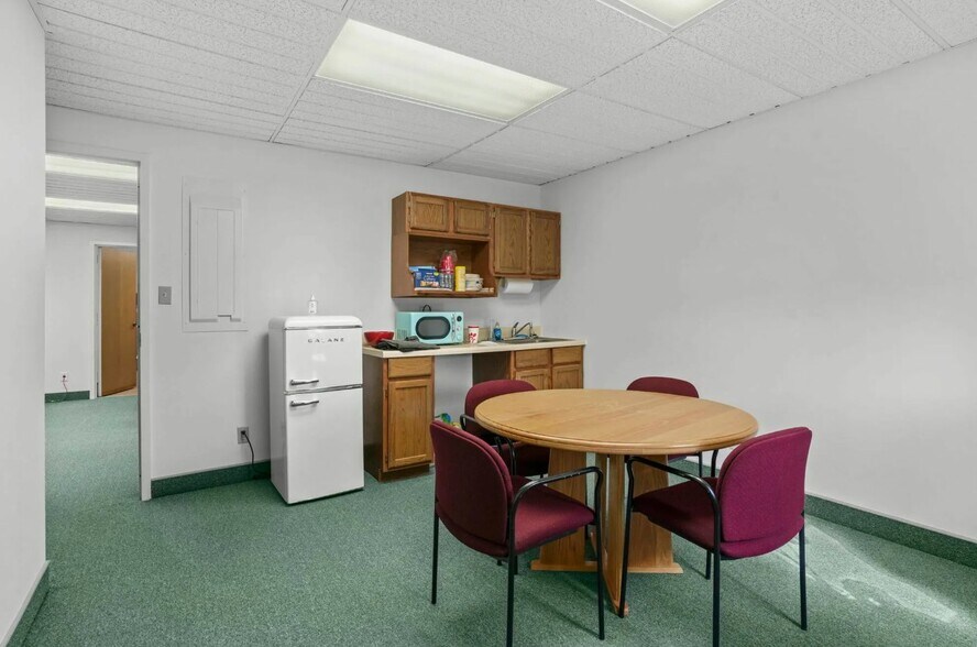 More Photos Of 41670 Courthouse Dr, Leonardtown Office For Sale