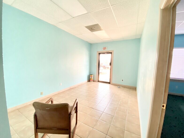 More Photos Of 3102 E Business 83, Weslaco Office For Lease