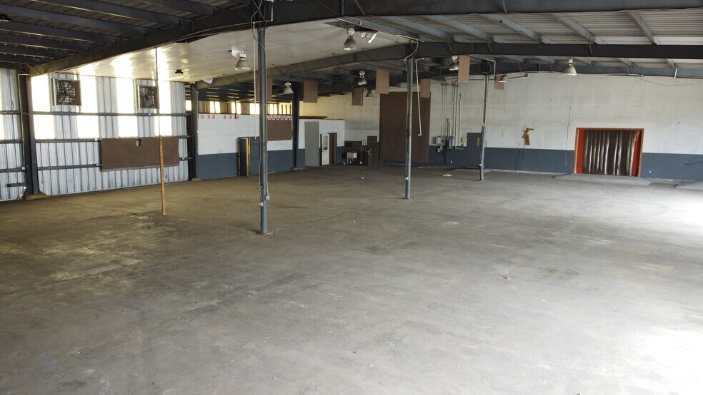 More Photos Of 3000 Main St, Baker Warehouse For Lease