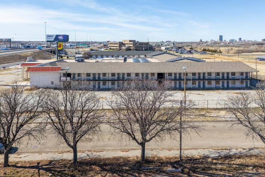 More Photos Of 2915 E Interstate 40, Amarillo Hotel For Sale