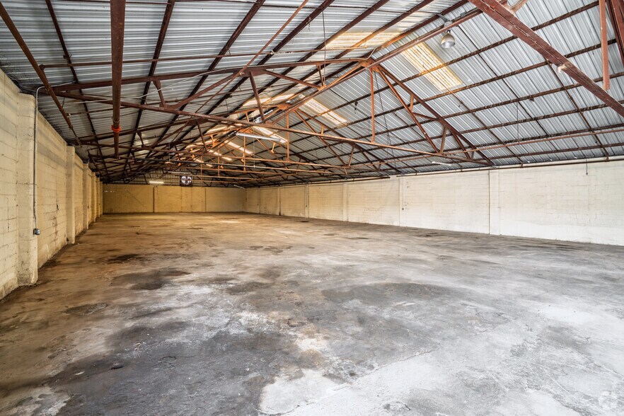 More Photos Of 4200 Blaffer St, Houston Unknown For Lease